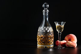 Liqueur de pêche sur Ulrike Leone
