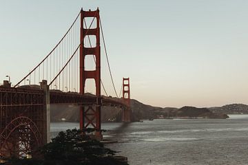 De Golden Gate Bridge San Francisco | Reisfotografie | Californië, U.S.A. van Sanne Dost