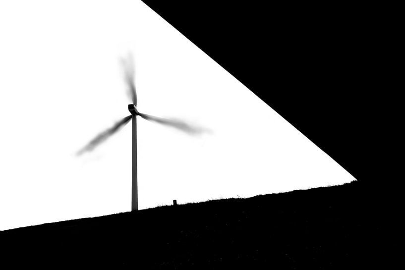 Eolienne en contraste par zeilstrafotografie.nl