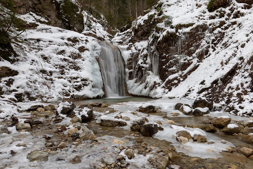 Wasserfall im Winter von Teresa Bauer