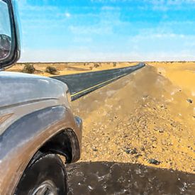 Highway durch die Wüste des Sudan von Frank Heinz