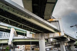 Das Betonlabyrinth von Osaka