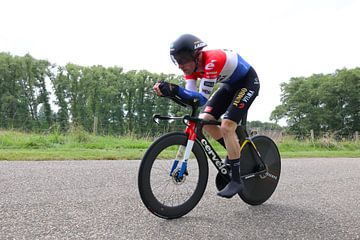 KJos Van Emden devient champion des Pays-Bas du contre-la-montre sur FreddyFinn
