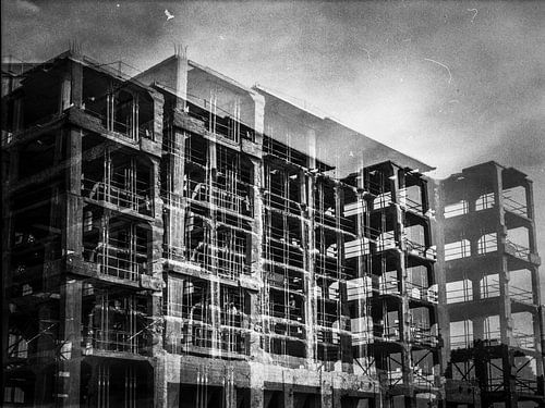 Zwart wit van het karkas van de Meelfabriek in Leiden.