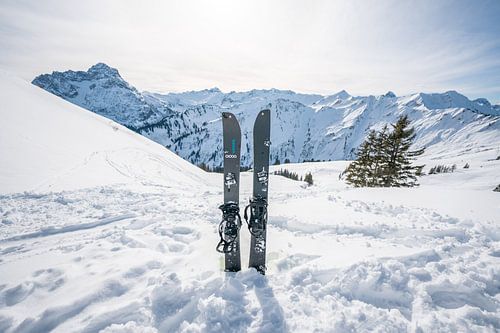 Splitboardwinter in het Kleinwalsertal bij Baad met de Großer Widderstein op de achtergrond