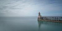 Pier with lighthouse in Fécamp by Toon van den Einde thumbnail