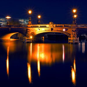 Nächtliche Glanzlichter an der Berliner Spree