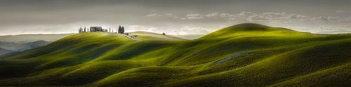 Tuscany hilly landscape by Voss photography