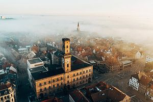 L'hôtel de ville de Fürth dans le brouillard sur Faszination Fürth