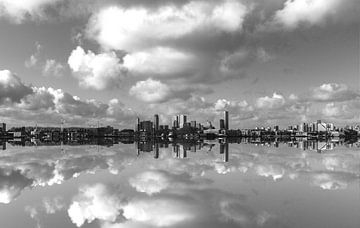 Skyline Rotterdam en noir et blanc