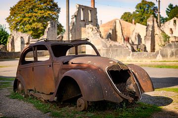 Oradour-sur-Glane, een versmeulde Citroen van Humphry Jacobs