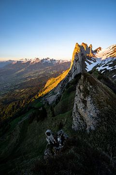 Zonsopgang bij de Sauer Kloof boven de Appenzeller Alpen van Leo Schindzielorz