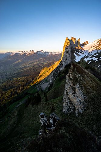 Zonsopgang bij de Sauer Kloof boven de Appenzeller Alpen