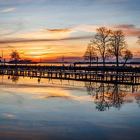 steiger in de ondergaande zon van Bert ten Brink