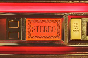 Vintage jukebox with the text stereo by Martin Bergsma