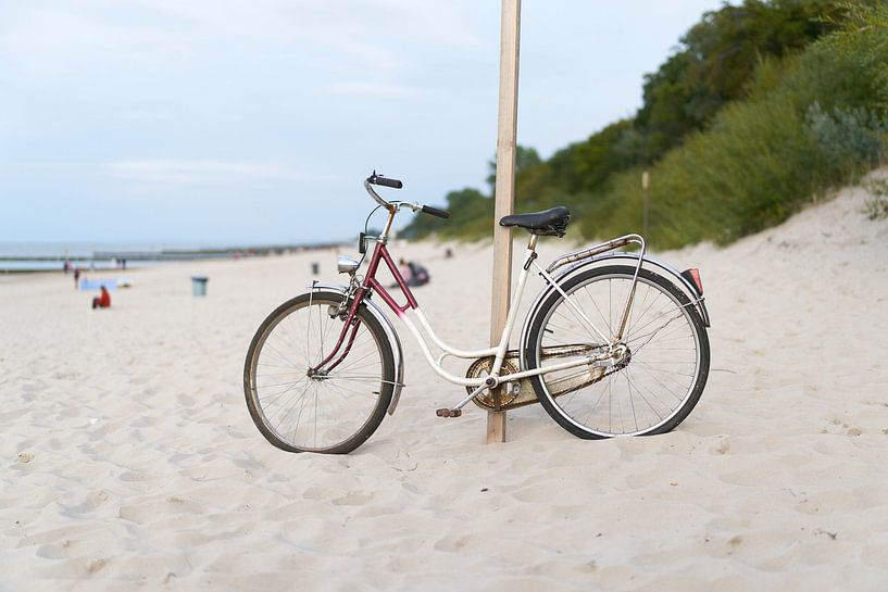Bicycle on the beach by Heiko Kueverling