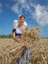 A girl from Zeeland by Lisette van Peenen