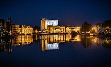 Zaanse industrie alngs de Zaan tussen Wormerveer en Wormer van Mike Bot PhotographS