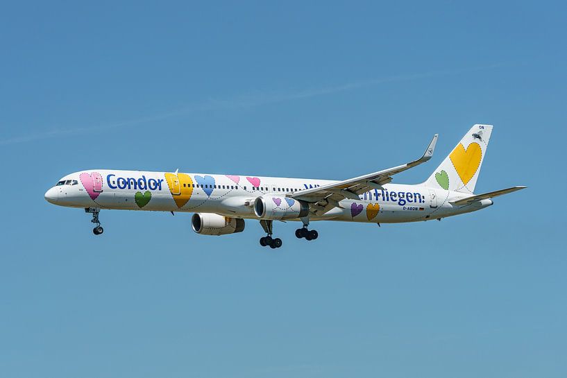 Condor Boeing 757-300 in Wir lieben Fliegen livery. van Jaap van den Berg