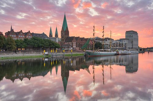 Blick zur Schlachte in Bremen bei Sonnenaufgang