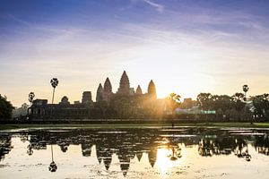 Sonnenaufgang über dem Angkor Wat Tempel