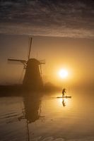 SUP-per in foggy sunrise at Kinderdijk
