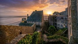 Mont Saint Michel during sunrise by Rene Siebring