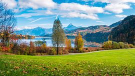 Allgäuer meer met wolken