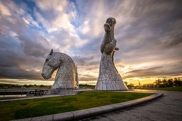 De mythische Kelpies bij Falkirk in Schotland van Jack Soffers