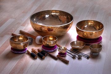 Singing bowls by Ingo Laue