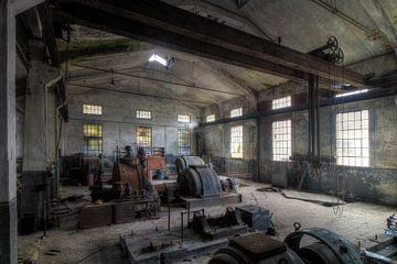 De oude machines van Truus Nijland