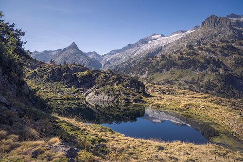 Reflets de la nature à Upper Ibon, près de Villamuerta, Posets-Malad