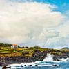 De kust op een van de eilanden van de Azoren van Jeroen Berends