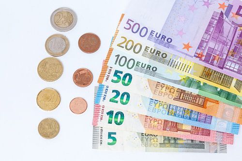 Verschillende euro's biljetten en munten