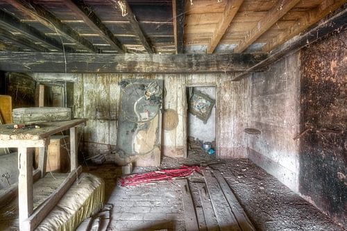 Grenier d'une villa abandonnée.