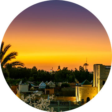 Huizen in Marrakech tijdens zonsondergang van Rene Siebring