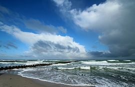 Stormy Sea by Heike Hultsch