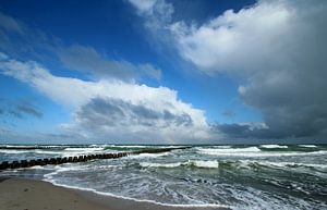 Stormy Sea van Heike Hultsch