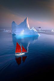 Boat in front of the iceberg