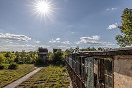 32 by Frank Herrmann