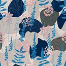 Retro botanische geometrische blauwe, roze en grijze bloemen en bladeren. van Dina Dankers thumbnail