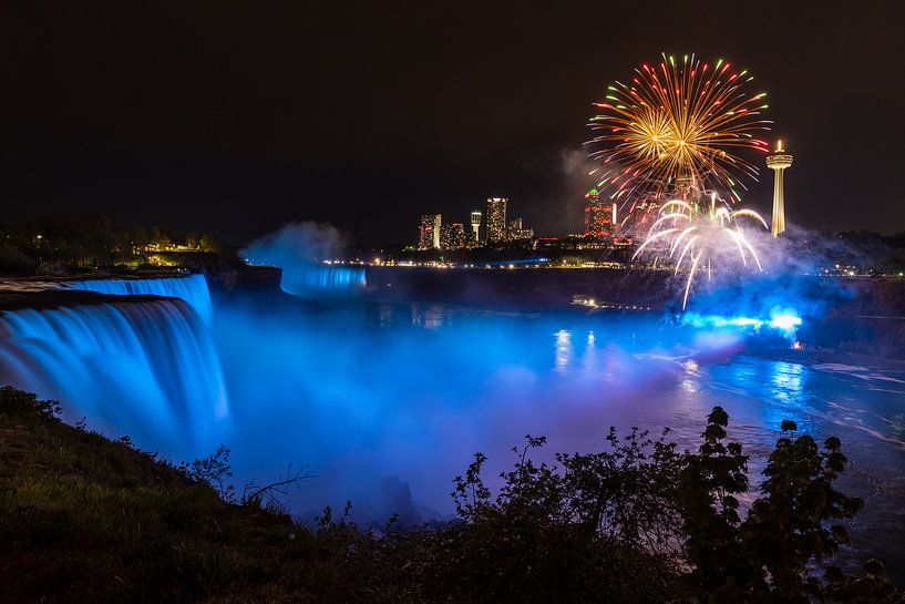 Feuerwerk an den Niagarafälle von Roland Brack