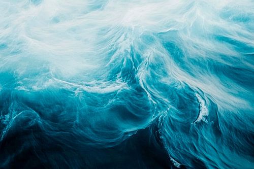 Dynamic waves in soft blue tones
