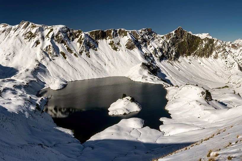 Panorama picture of Schrecksee in autumn after the first snow by Daniel Pahmeier