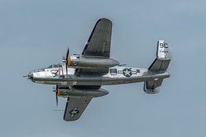 Vorbeiflug einer North American B-25D Mitchell mit dem Spitznamen "Yankee Warrior".