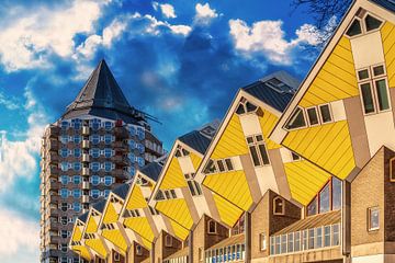Kubus woningen in Rotterdam Nederland tegen een blauwe lucht met wolken