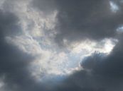 Ook achter donkere wolken schijnt altijd de zon van timon snoep thumbnail