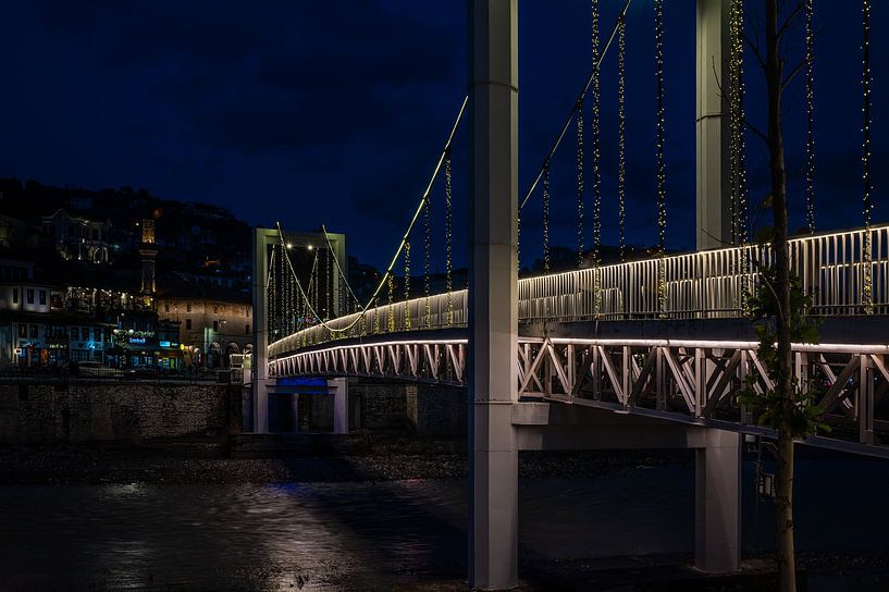 Perspective over bridge by Werner Lerooy