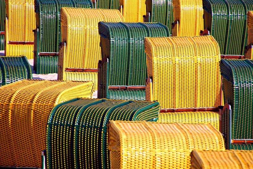 Strandstoelen groen en geel van Roswitha Lorz