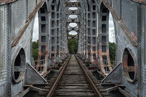 Ancien pont ferroviaire sur Maikel Brands